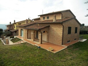 In Vendita: Villa di Nuova Costruzione con Vista Panoramica Vicino a Sinalunga, Toscana