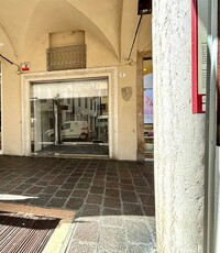 Negozio / Locale in affitto a Mantova - Zona: Centro storico
