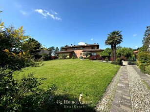 Prestigiosa villa di 338 mq in vendita, Via Giancarlo Puecher, Casatenovo, Lecco, Lombardia