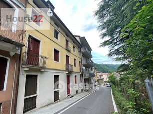 Stabile / Palazzo in Vendita in Via Margherita 24 a Recoaro Terme