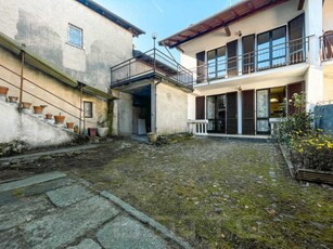 Villa a Schiera in Vendita a Invorio - 65000 Euro