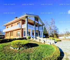 Villa bifamiliare in vendita a Baldissero D'Alba