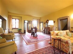 Villa di prestigio - Buone condizioni a Lucca