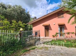 Villa in Vendita in Via Bachelet 12 a Sant'Olcese