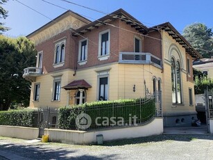 Villa in Vendita in Via delle Ville 9 a Biella
