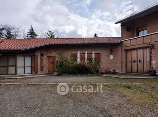Villa in Vendita in Via Lagune a Sasso Marconi