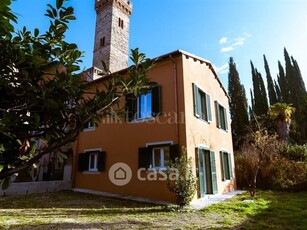 Villa in Vendita in Via Sabotino a Terni