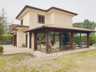 Villa in Vendita in Via Silvio Pellico a Mascalucia