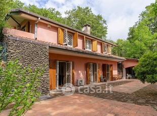 Villa in Vendita in Via Vitaliano Brancati 8 /B a Viagrande