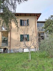 Villa in Vendita in Viale Michelangelo a Loro Ciuffenna