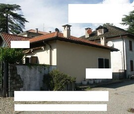 villa indipendente in vendita a Orta San Giulio