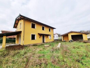 Villa Singola in Costruzione in Vendita a Porcari, Toscana - Ampio Giardino e Vista Panoramica