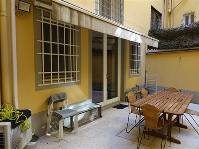 Appartamento in Via Borgo Santa Croce in zona Santa Croce, Sant'Ambrogio a Firenze