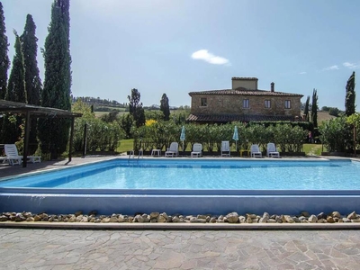 Appartamento a Torrita Di Siena con giardino, barbecue e piscina