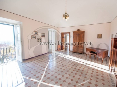 Casa in vendita 7 Stanze da letto a San Donato Val Di Comino