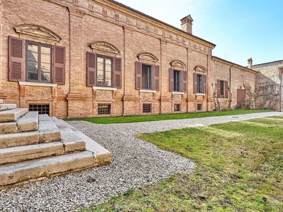 Palazzo in vendita 60 Stanze da letto a Ferrara