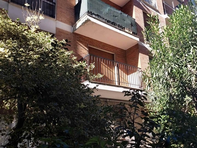Vendita Appartamento, in zona DE ANGELI, MILANO