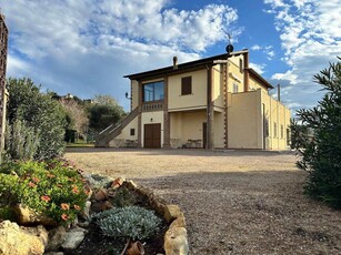 Agriturismo in vendita a Follonica