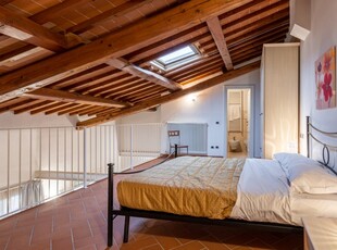 Appartamento con 1 camera da letto in affitto a Firenze