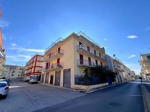 Appartamento di 4 vani /120 mq a Ruvo di Puglia