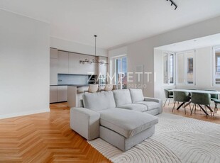 Appartamento di lusso di 105 m² in vendita Via Arnaldo da Brescia, Milano, Lombardia