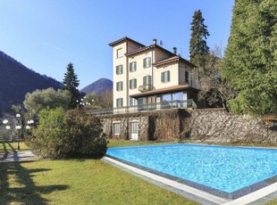 Appartamento di lusso di 890 m² in vendita Argegno, Italia