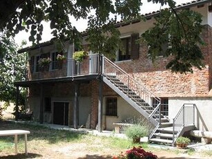 Appartamento in cascina ristrutturata