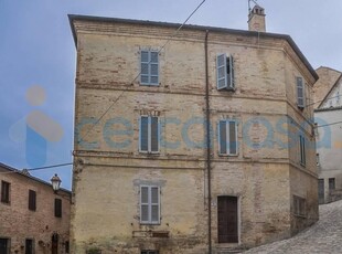 Appartamento in vendita in Via Cardinal Sacconi 14, Montalto Delle Marche