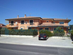 Appartamento Trilocale di nuova costruzione, in affitto in Via Casilina, Arce