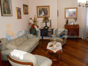 Appartamento Trilocale in ottime condizioni, in vendita in Via Ferruti, Trino