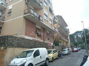 Casa a Roma in Via Caprarola, Grottarossa