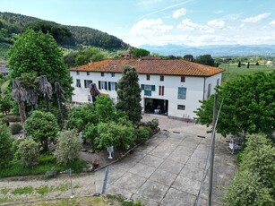 Casa colonica - buone condizioni a Sud, Lucca