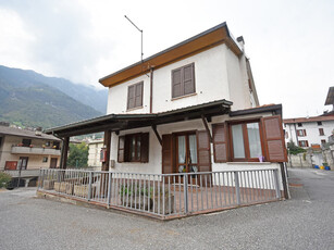 Casa in vendita in angolo terme, Italia
