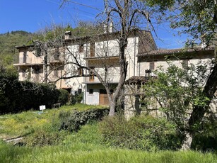 Casa in vendita in Cerreto di Spoleto, Italia