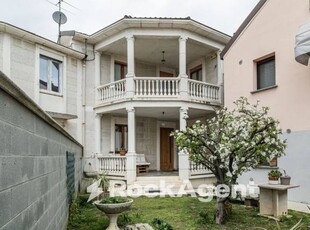 Casa in vendita in Dorno, Italia