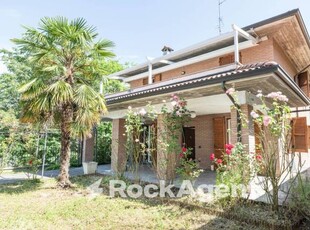 Casa in vendita in Montebello della Battaglia, Italia