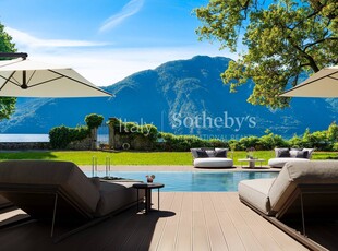 Casa in vendita in Provincia di Como, Italia