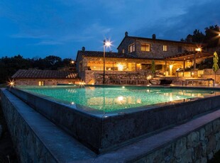 Prestigiosa Casa Indipendente in affitto Casole d'Elsa, Toscana