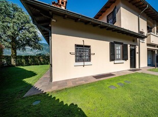 Casa indipendente in Vendita a Mandello del Lario Via San Martino