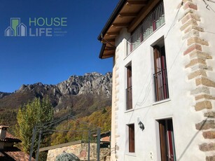 Casa indipendente in vendita a Valli Del Pasubio