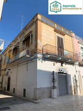 Casa singola in vendita in Via Ettore Carafa 4, Canosa Di Puglia