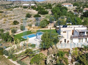 Esclusiva villa di 200 mq in vendita Avola, Sicilia