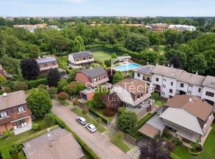 Prestigiosa villa di 250 mq in vendita, Viale dei Platani, 100, Arese, Milano, Lombardia