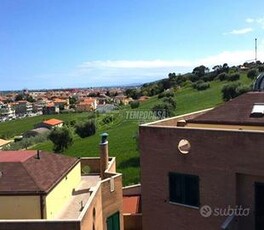 ESCLUSIVO QUADRILOCALE IN VIA MONTE VERDE, 3 PORTO