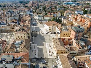 Montebelluna, pieno centro - Ufficio o studio