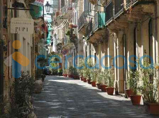 Negozio in affitto a Siracusa