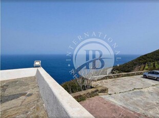 Prestigiosa villa di 133 mq in vendita Pantelleria, Italia