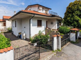 Prestigiosa villa di 359 mq in vendita Via Alessandro Volta, 63, Senago, Lombardia
