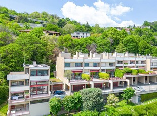 Prestigiosa villa di 582 mq in vendita Via bixio, Como, Lombardia
