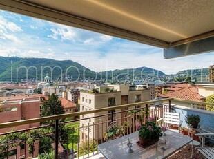 Prestigioso appartamento in vendita Via Prudenziana, Como, Lombardia